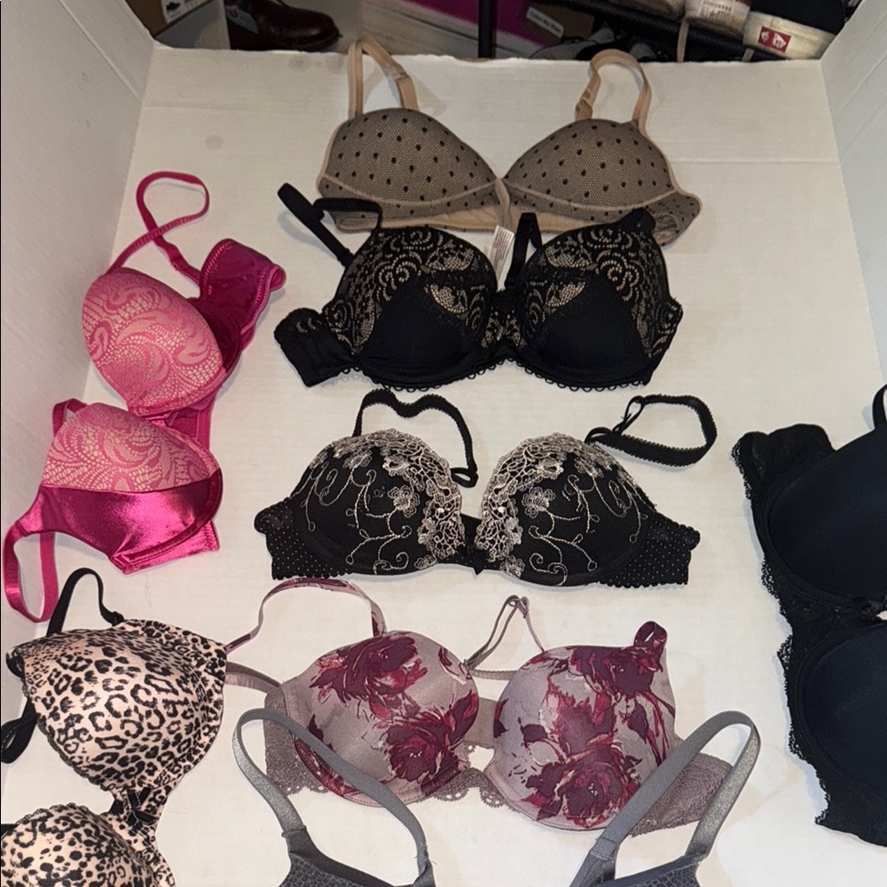 Lot of 8 NWOT Ladies Bras Warners, Maidenform, Gillian&Omally Push Up Size 34A